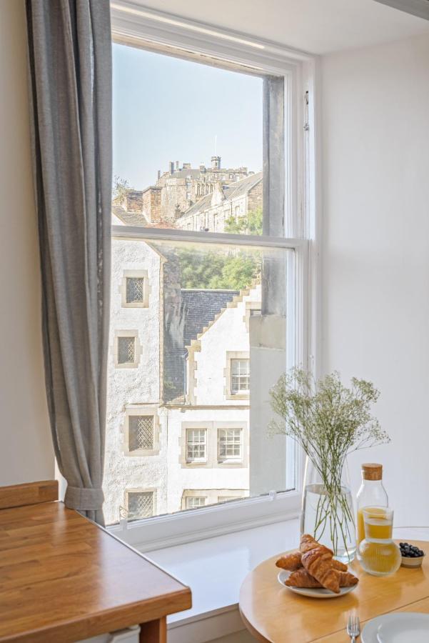 The West Bow View Apartment Edinburgh Exterior photo